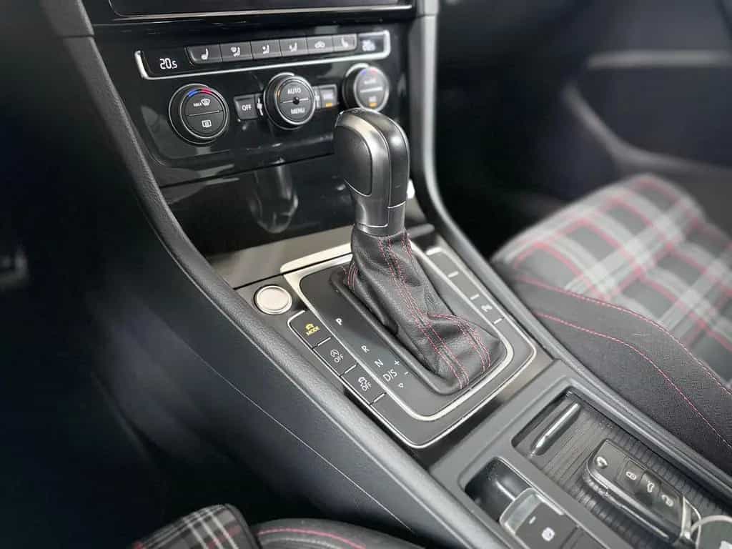 Volkswagen Golf VII Lim. GTI *Virtual*Dcc*Acc* 08/2018-photo-15