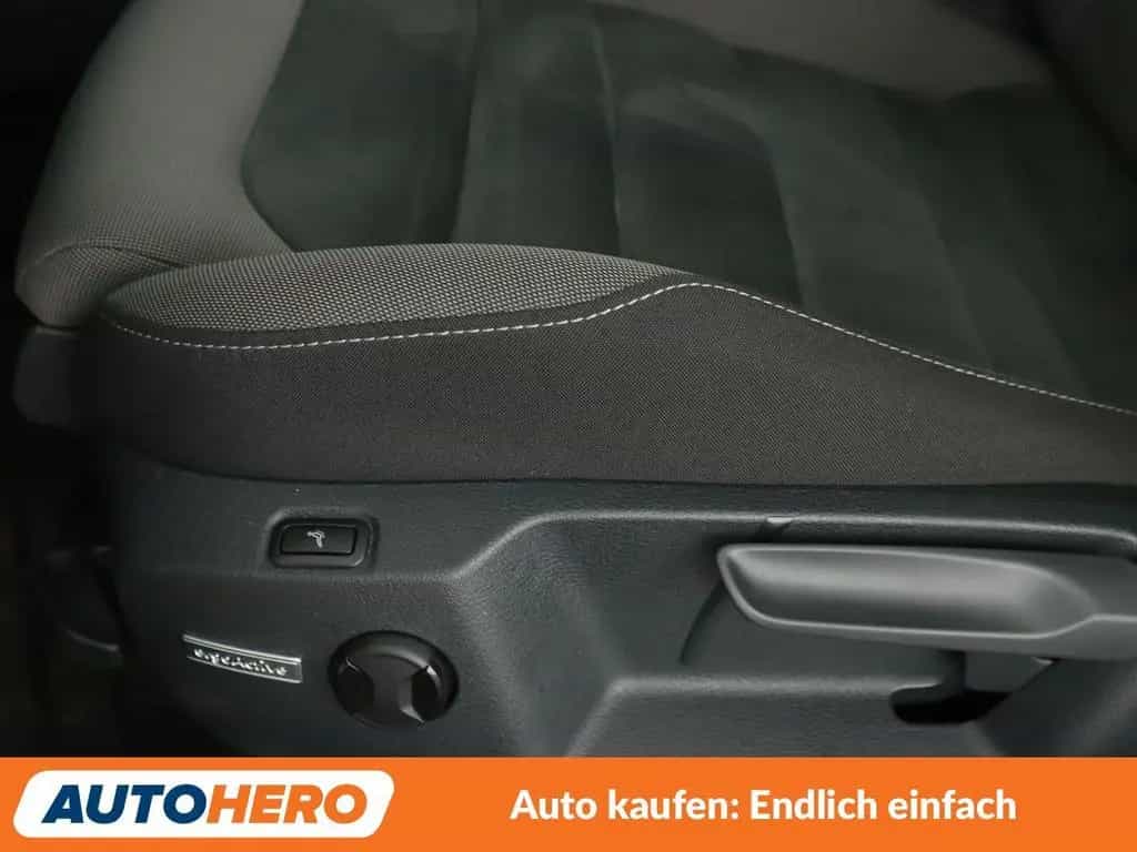 Volkswagen Golf VII 1.5 TSI ACT Highline BMT Aut.*NAVI*LED* 11/2019-photo-30