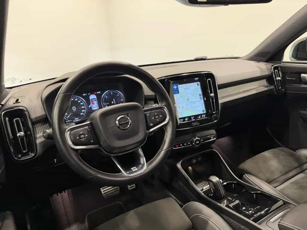 Volvo XC40 R Design AWD 1.HAND PANO+KAMERA+LED+AHK 05/2018-photo-14