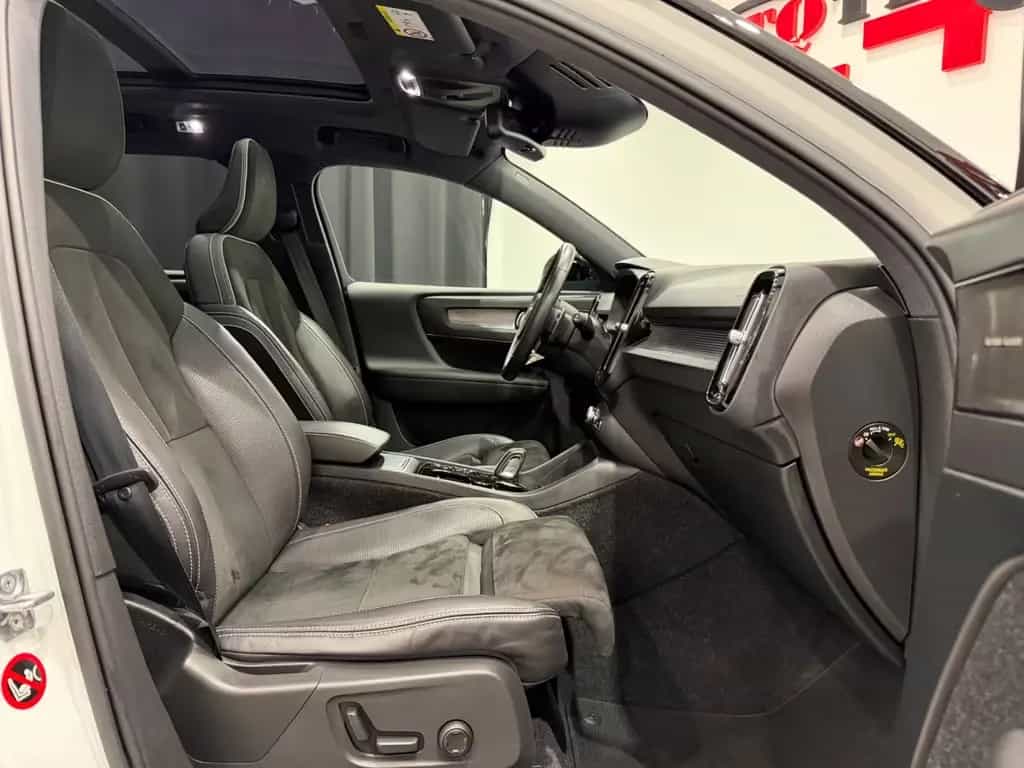 Volvo XC40 R Design AWD 1.HAND PANO+KAMERA+LED+AHK 05/2018-photo-18