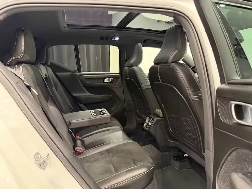 Volvo XC40 R Design AWD 1.HAND PANO+KAMERA+LED+AHK 05/2018-photo-23