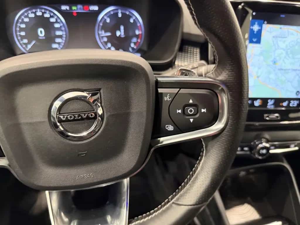 Volvo XC40 R Design AWD 1.HAND PANO+KAMERA+LED+AHK 05/2018-photo-26
