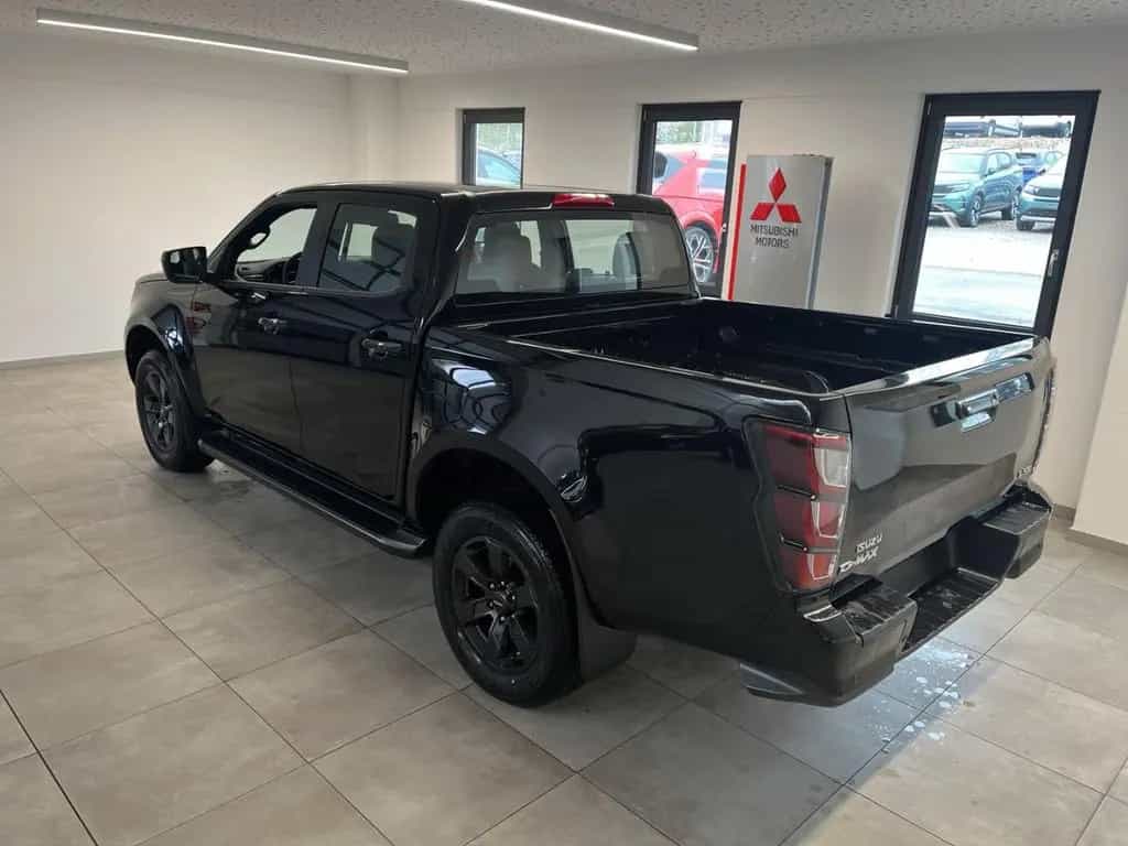 Isuzu D-Max 1.9L DoubleCab 4x4 LSE V-Cross LED ACC PDC 03/2026-photo-6