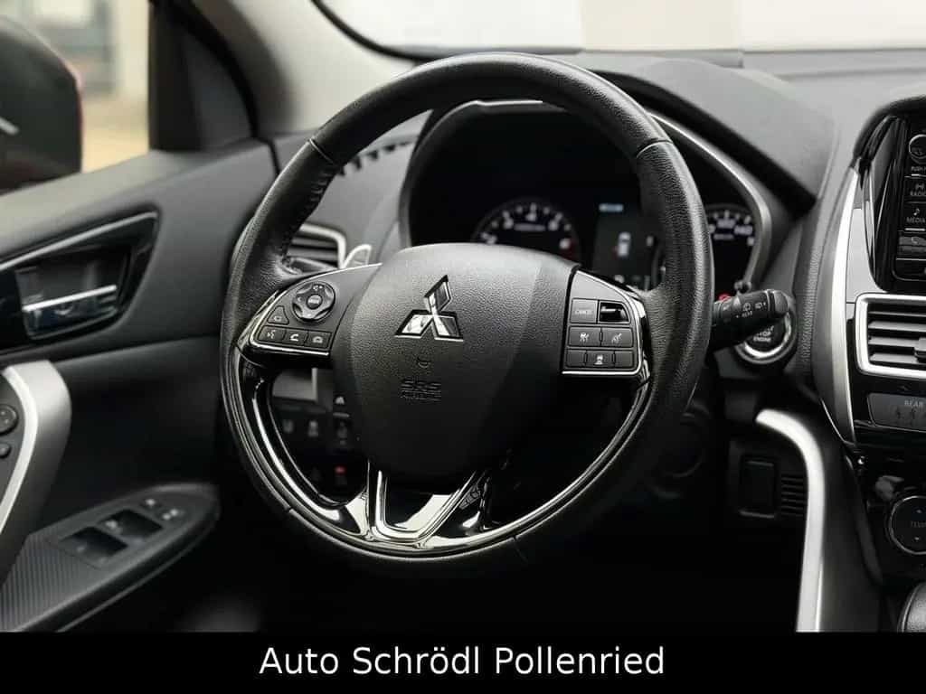 Mitsubishi Eclipse Cross TOP 4WD Aut. 1.5 MIVEC, Pano, HUD 09/2018-photo-19