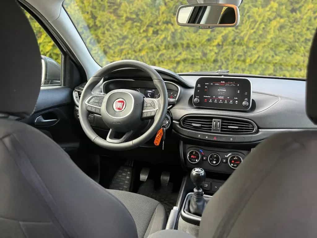 Fiat Tipo 1.4 Lounge *SHZ*MFL*LED*BLUETOOTH* 09/2019-photo-30