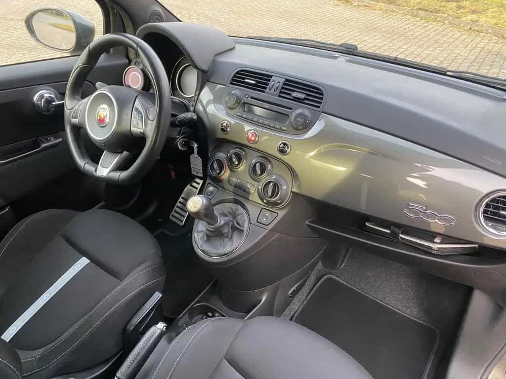 Abarth 500 595 Custom 08/2015-photo-16