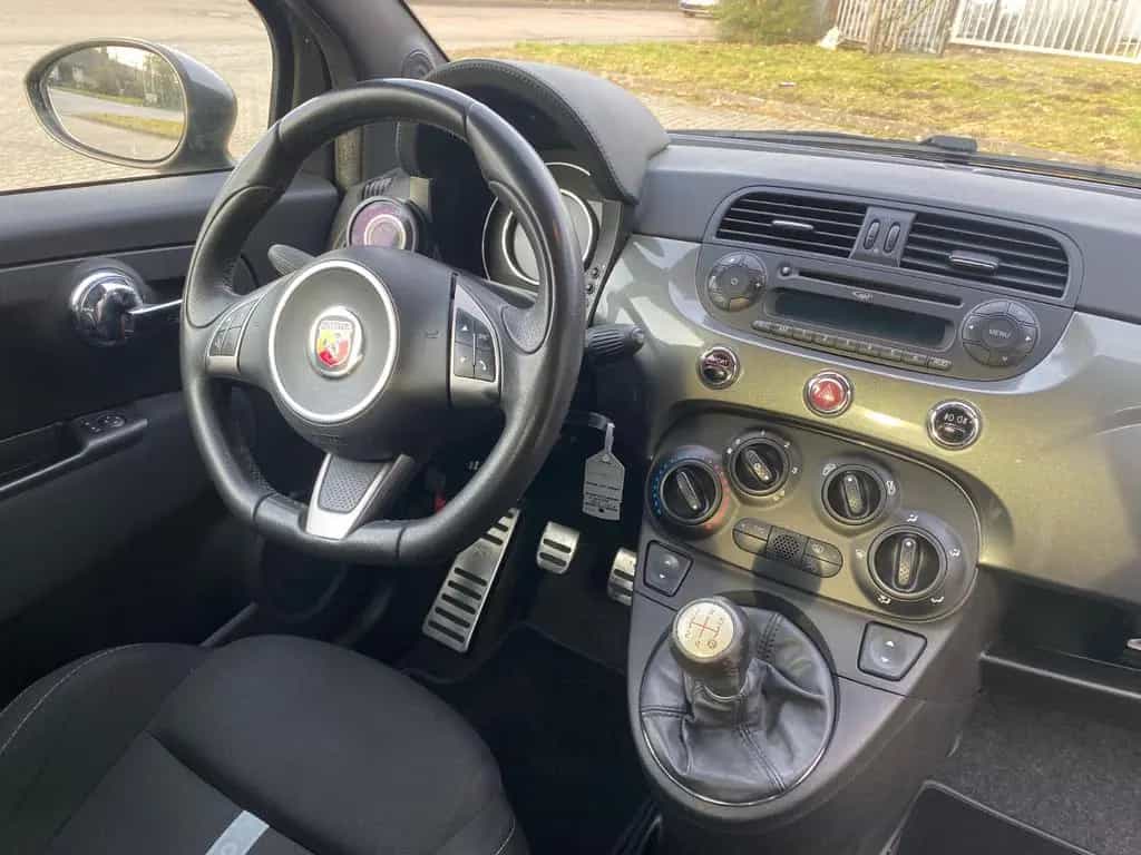 Abarth 500 595 Custom 08/2015-photo-17
