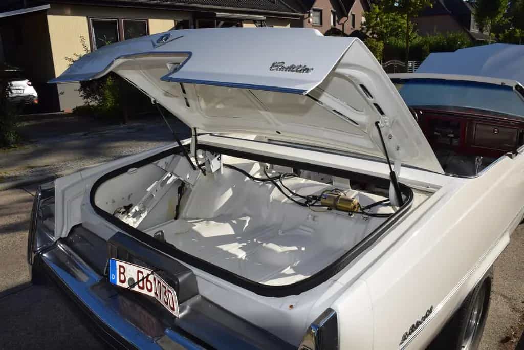 Cadillac Deville Cabrio restauriert Automatik Klima 06/1979-photo-9