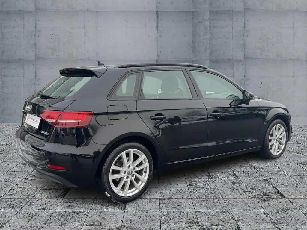 Audi A3 Sportback 35 TFSI S-TR BI-XEN+NAVI+GRA+2xPDC 08/2019-photo-5