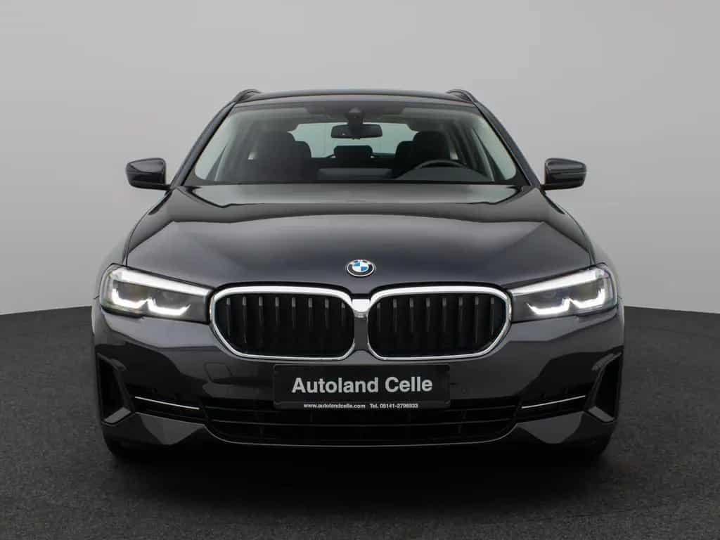 BMW 5 Series 520i PDC DAB CockPitPro Sitzhzg Alarm LED Leder 11/2022-photo-1
