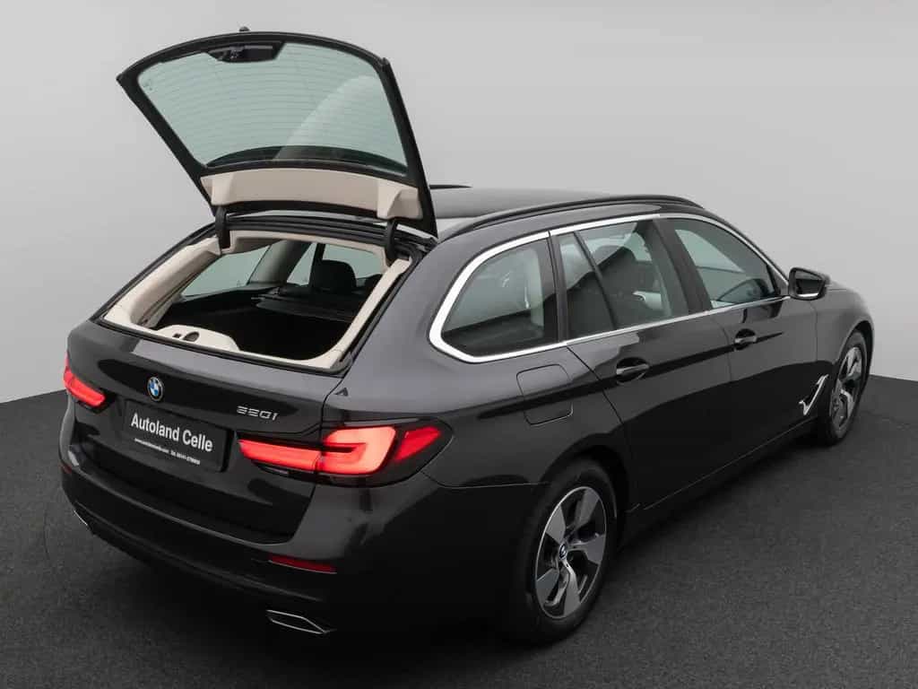 BMW 5 Series 520i PDC DAB CockPitPro Sitzhzg Alarm LED Leder 11/2022-photo-13