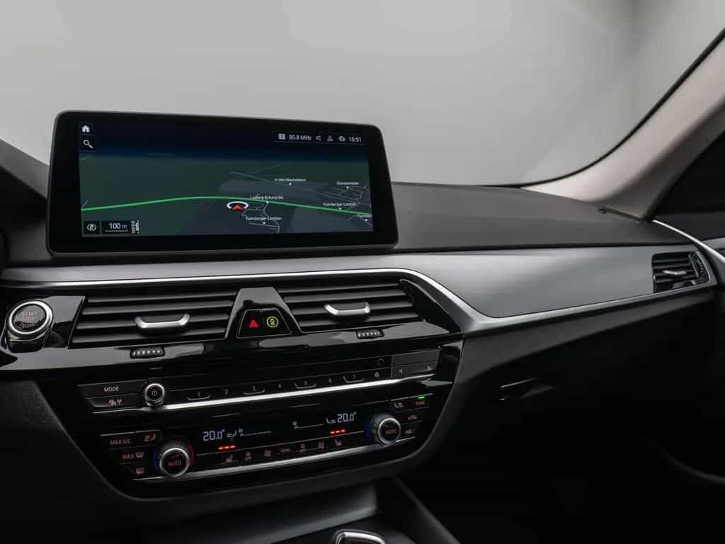 BMW 5 Series 520i PDC DAB CockPitPro Sitzhzg Alarm LED Leder 11/2022-photo-21