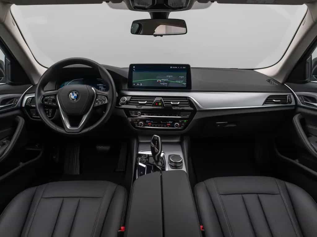 BMW 5 Series 520i PDC DAB CockPitPro Sitzhzg Alarm LED Leder 11/2022-photo-39