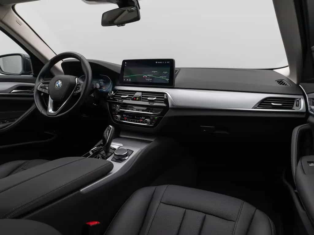 BMW 5 Series 520i PDC DAB CockPitPro Sitzhzg Alarm LED Leder 11/2022-photo-40