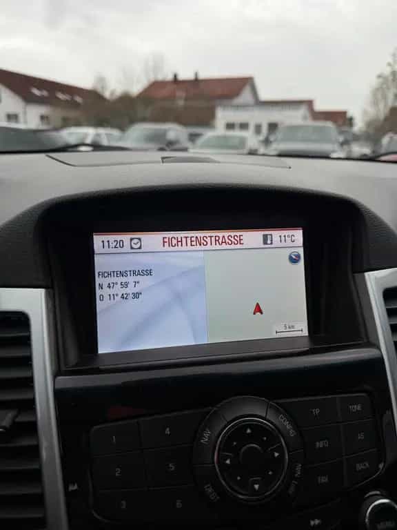 Chevrolet Cruze Station Wagon LT+ 1-Hd/ServiceNEU/TÜV01-27 07/2013-photo-17