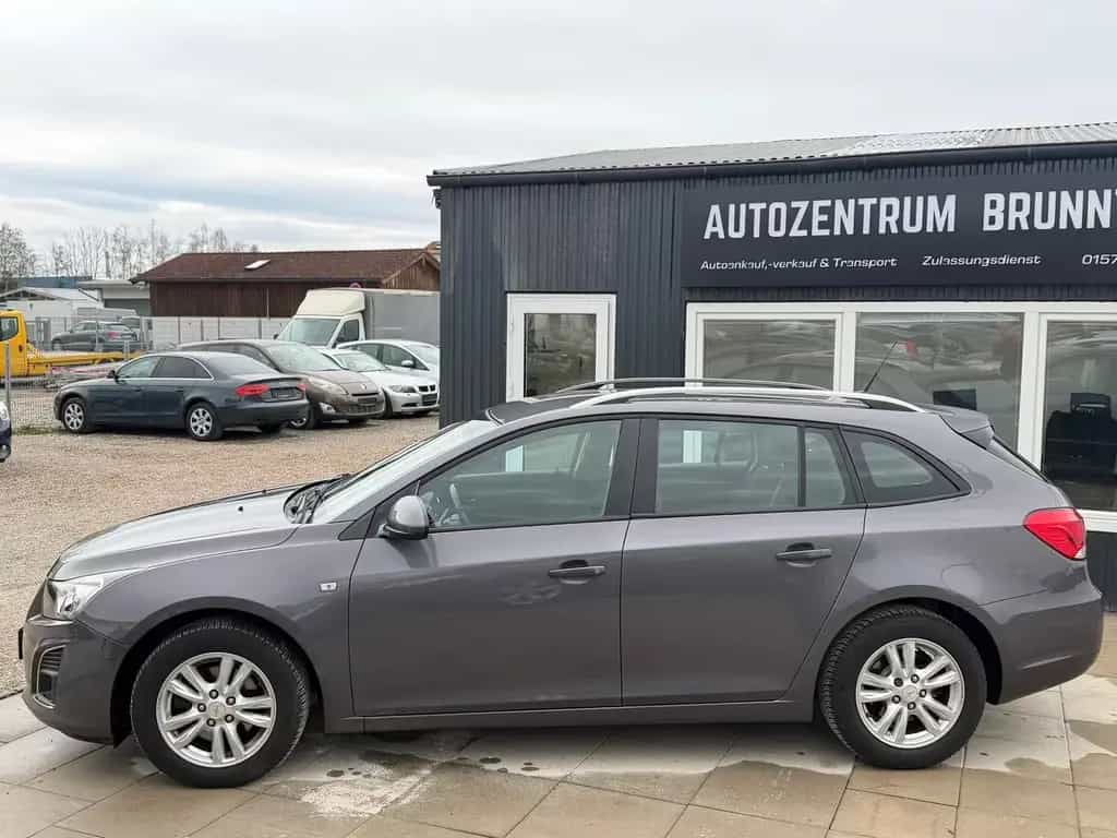 Chevrolet Cruze Station Wagon LT+ 1-Hd/ServiceNEU/TÜV01-27 07/2013-photo-6