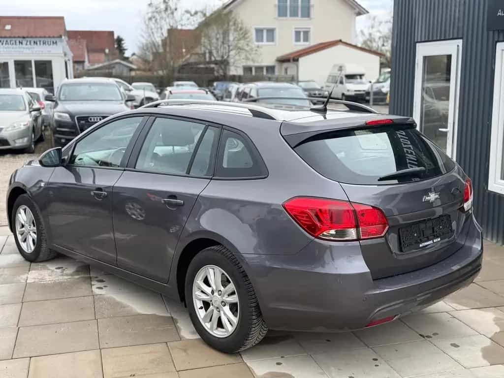 Chevrolet Cruze Station Wagon LT+ 1-Hd/ServiceNEU/TÜV01-27 07/2013-photo-7