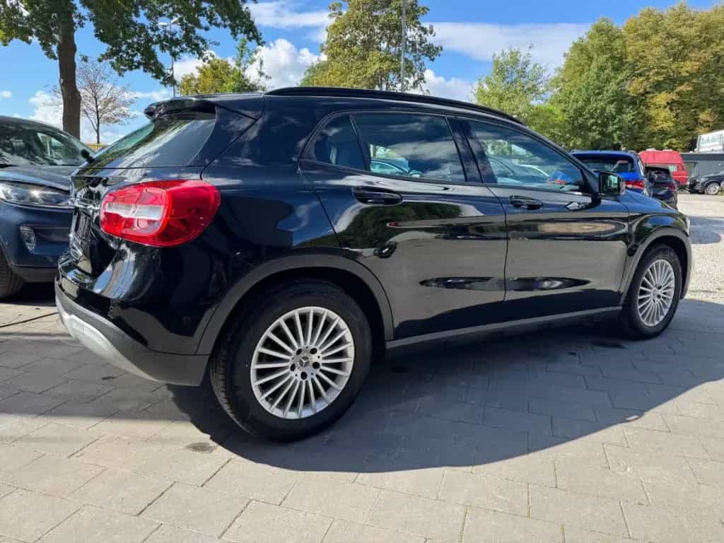 Mercedes-Benz GLA-Class 200 11/2019-photo-4
