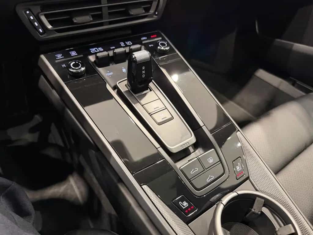 Porsche 911 Carrera 992 Coupe SPORT-CHRONO-4-Rohr-Optik 02/2023-photo-24