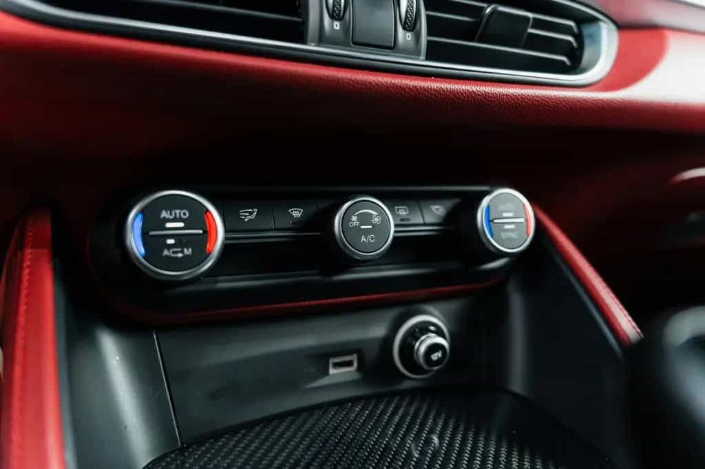 Alfa Romeo Stelvio Quadrifoglio Q4/Carbon sitze/H&K/ACC/LED 06/2019-photo-31