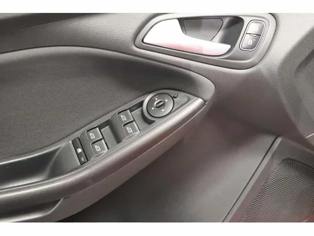 Ford Focus 1.5 EcoBoost ST-Line NAVI 03/2018-photo-11