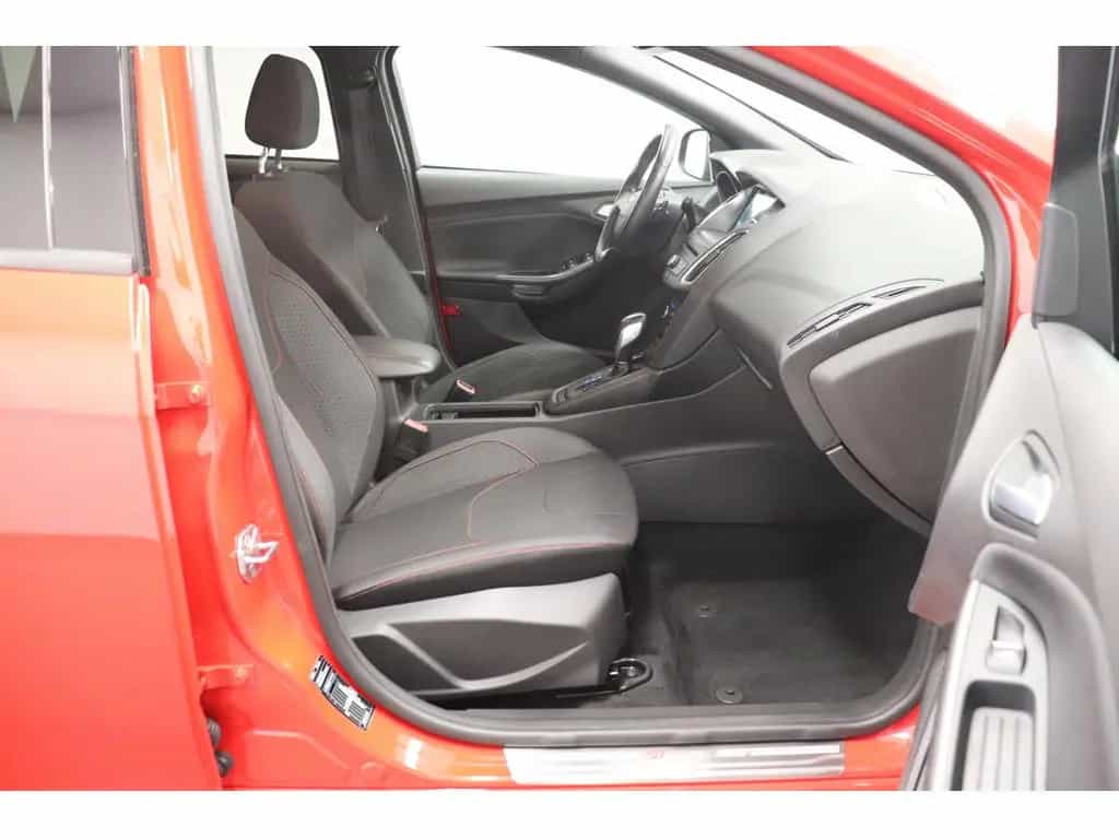 Ford Focus 1.5 EcoBoost ST-Line NAVI 03/2018-photo-18