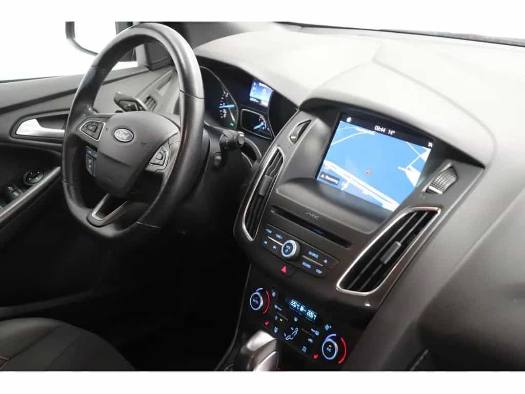Ford Focus 1.5 EcoBoost ST-Line NAVI 03/2018-photo-19