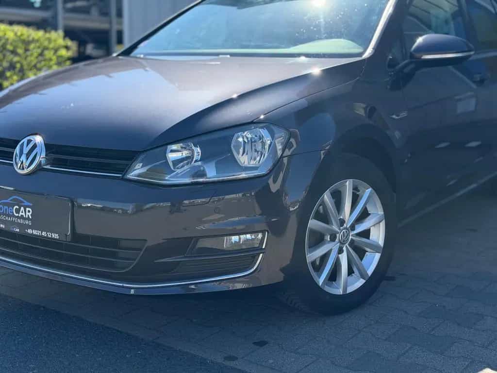 Volkswagen Golf VII Lim. Lounge BMT PDC Sitzheizung Alu 10/2015-photo-1