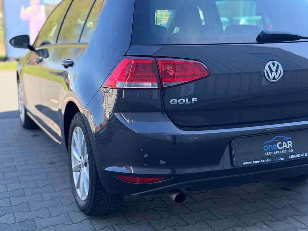 Volkswagen Golf VII Lim. Lounge BMT PDC Sitzheizung Alu 10/2015-photo-12