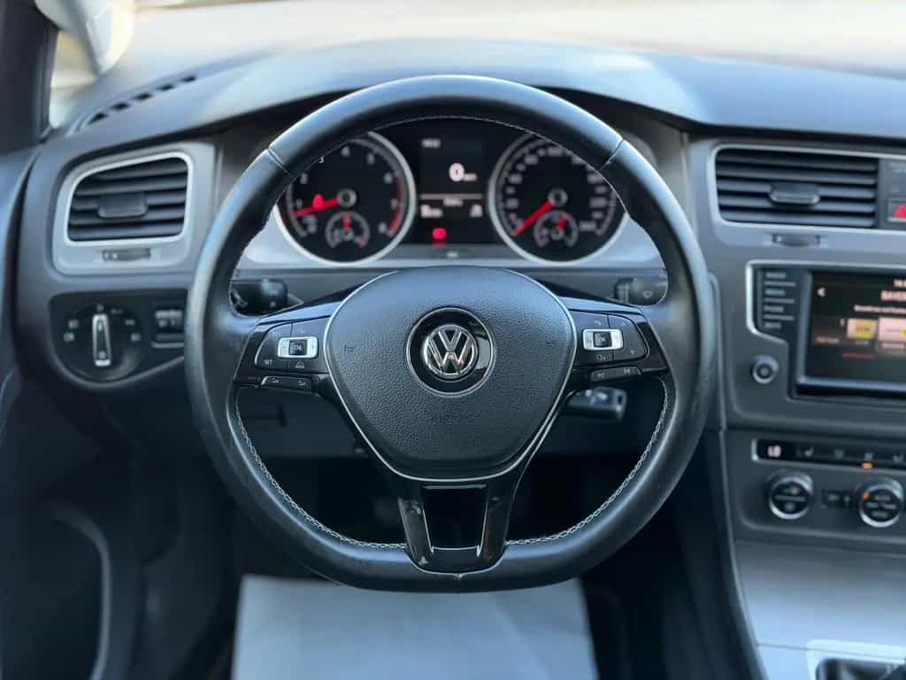 Volkswagen Golf VII Lim. Lounge BMT PDC Sitzheizung Alu 10/2015-photo-21