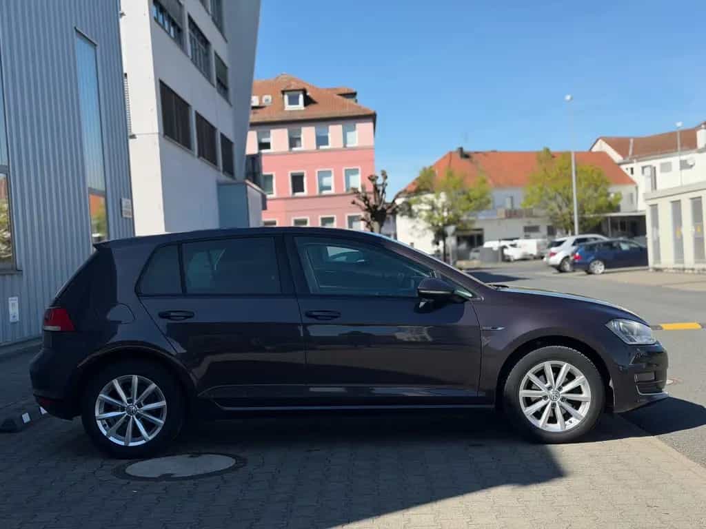 Volkswagen Golf VII Lim. Lounge BMT PDC Sitzheizung Alu 10/2015-photo-5