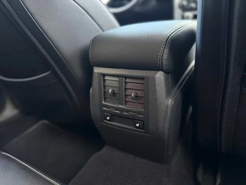 Chrysler 300C 3.0 CRD/2.HAND/XENON/PDC/SHZ/LEDER 11/2010-photo-17