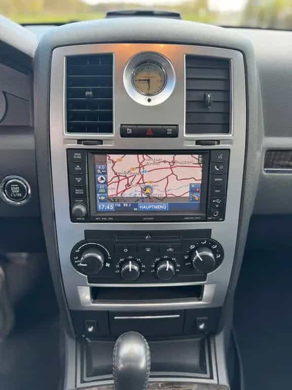 Chrysler 300C 3.0 CRD/2.HAND/XENON/PDC/SHZ/LEDER 11/2010-photo-18