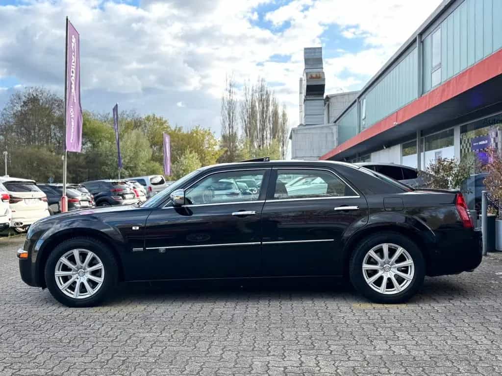 Chrysler 300C 3.0 CRD/2.HAND/XENON/PDC/SHZ/LEDER 11/2010-photo-3
