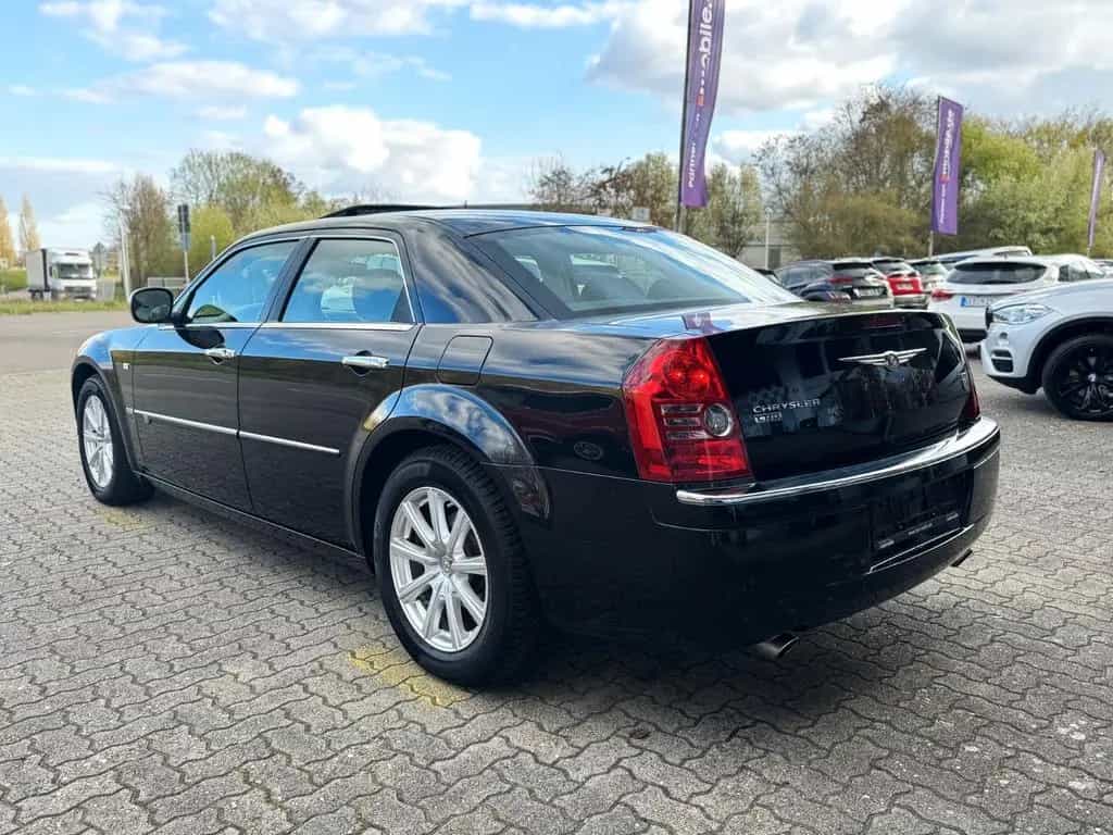 Chrysler 300C 3.0 CRD/2.HAND/XENON/PDC/SHZ/LEDER 11/2010-photo-4