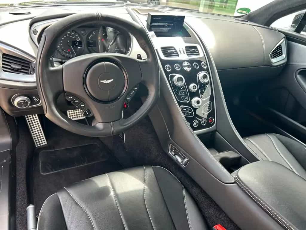 Aston Martin Vanquish 6-Gang/ 12M AM Garantie! 01/2014-photo-10