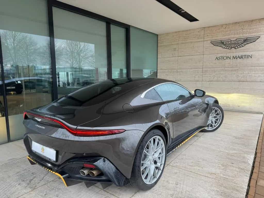 Aston Martin V8 Vantage 007 Edition *Aston Martin Memmingen* 08/2021-photo-1