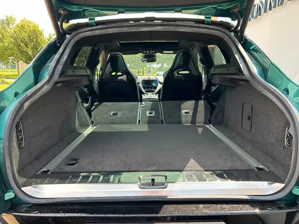 Aston Martin DBX707 - Aston Martin Memmingen 08/2025-photo-12