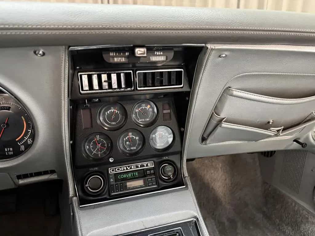 Corvette C3 Chevrolet *NL-EU Kenteken* Targa / 5,7L V8 19 07/1974-photo-11