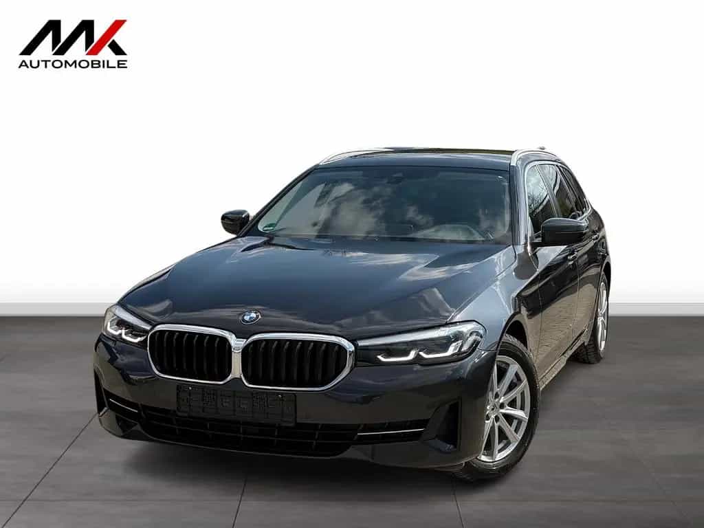 BMW 5 Series 520d Touring KAMERA*AHK*4ZONEN*DRIVINGASSISTANT* 02/2022-photo-0