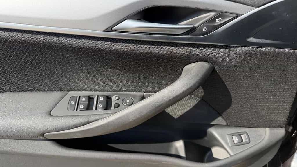 BMW 5 Series 520d Touring KAMERA*AHK*4ZONEN*DRIVINGASSISTANT* 02/2022-photo-14
