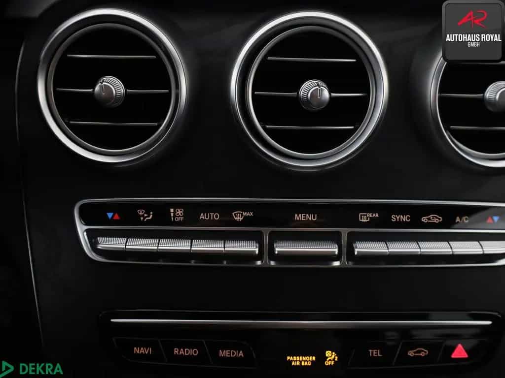 Mercedes-Benz C 220 d T 3x AMG NIGHT PANO,KEYLESS,AHK,CARPLAY 08/2019-photo-20