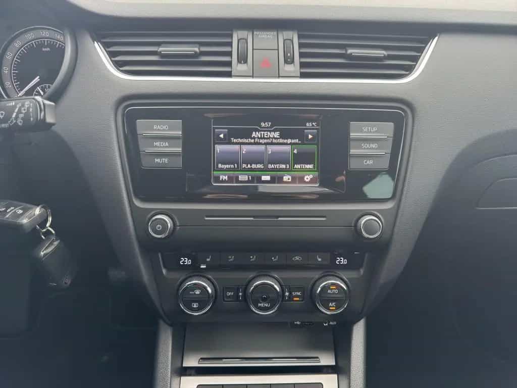 Skoda Octavia Combi Edition*Xenon*AHK* 06/2016-photo-15