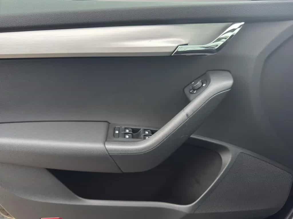 Skoda Octavia Combi Edition*Xenon*AHK* 06/2016-photo-9