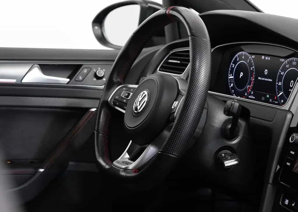 Volkswagen Golf GTI TCR*AKRAPOVIC*ACC*VIRTUAL*NAVI* 11/2019-photo-20