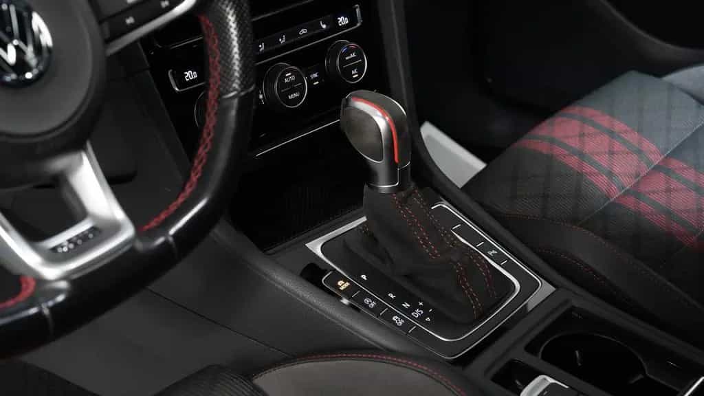 Volkswagen Golf GTI TCR*AKRAPOVIC*ACC*VIRTUAL*NAVI* 11/2019-photo-25