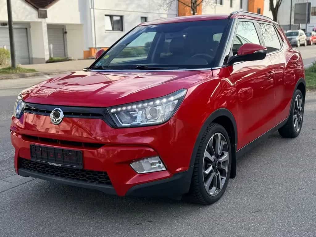 Ssangyong Tivoli 1.6 e-XDi 160 QUARTZ 2WD/R-KAM/LEDER/NAVI 10/2016-photo-0