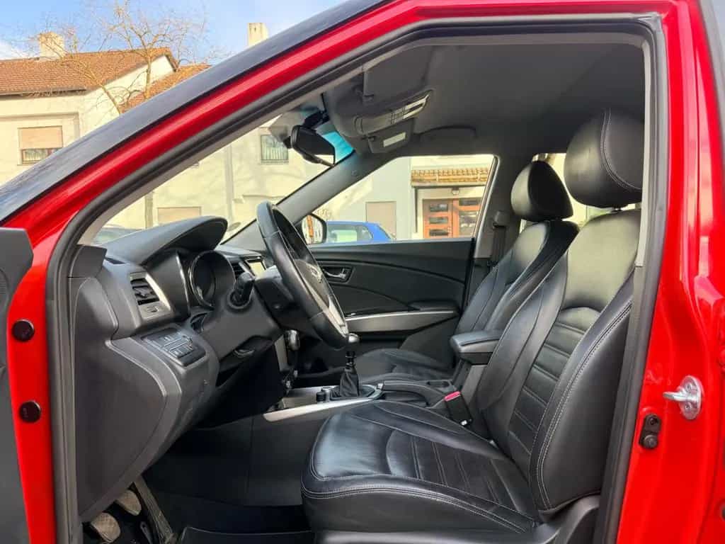 Ssangyong Tivoli 1.6 e-XDi 160 QUARTZ 2WD/R-KAM/LEDER/NAVI 10/2016-photo-12