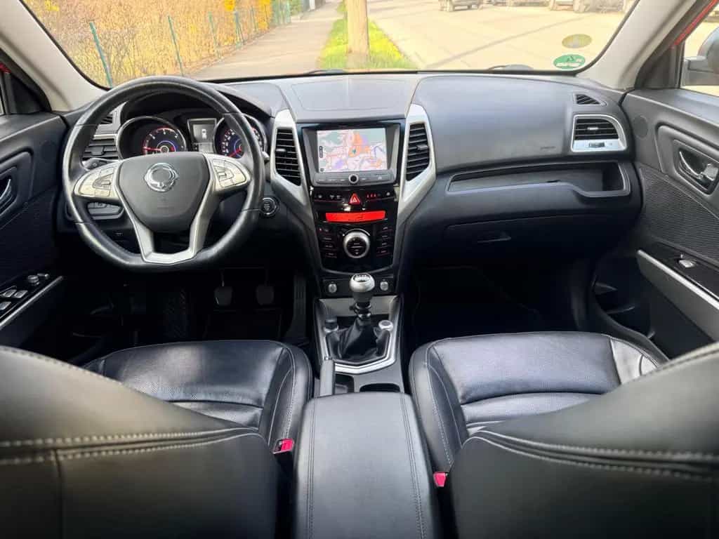 Ssangyong Tivoli 1.6 e-XDi 160 QUARTZ 2WD/R-KAM/LEDER/NAVI 10/2016-photo-16
