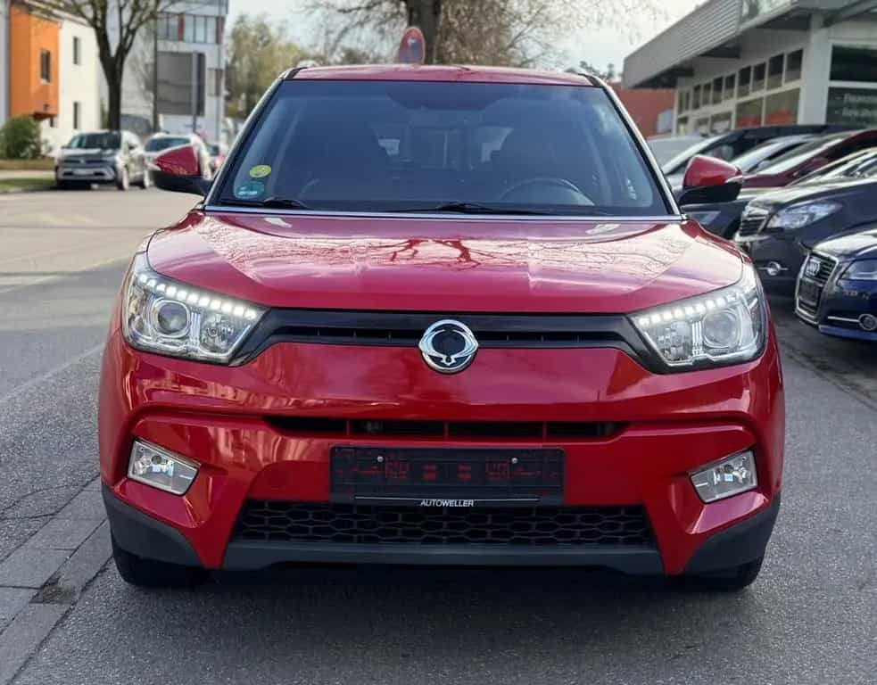 Ssangyong Tivoli 1.6 e-XDi 160 QUARTZ 2WD/R-KAM/LEDER/NAVI 10/2016-photo-2
